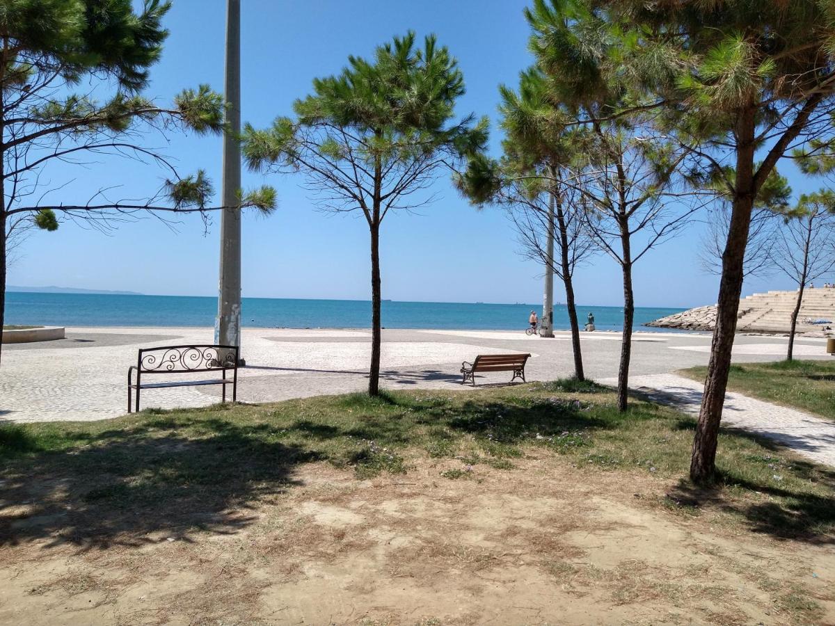 Durazzo Vollga 2 Apartment Durres Bagian luar foto